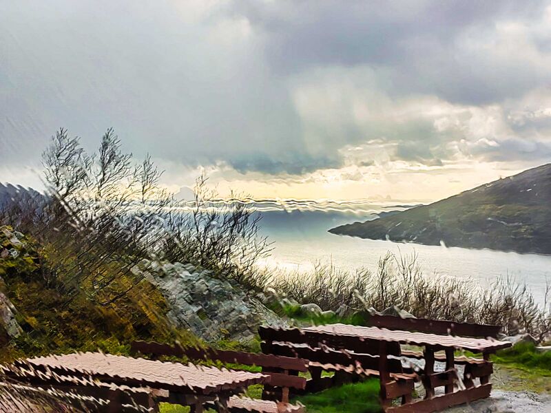 Regen auf der Scheibe