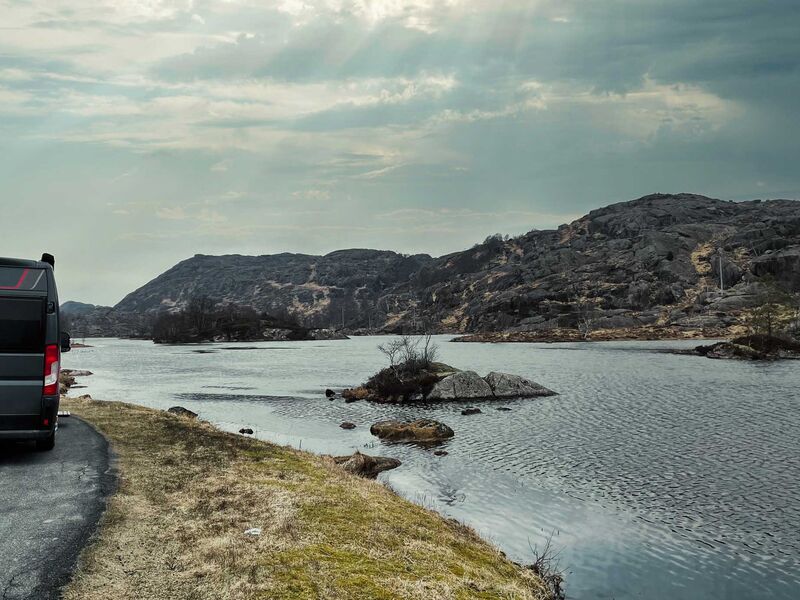 Parkplatz inkl. Müllsammeln an der E44