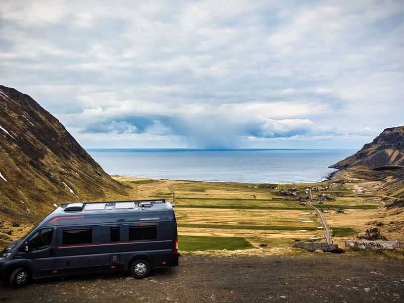 Stellplatz oberhalb von Unstad