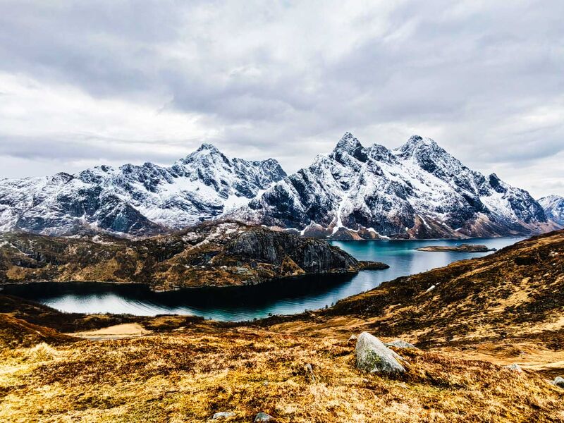 Stellplatz oberhalb von Unstad