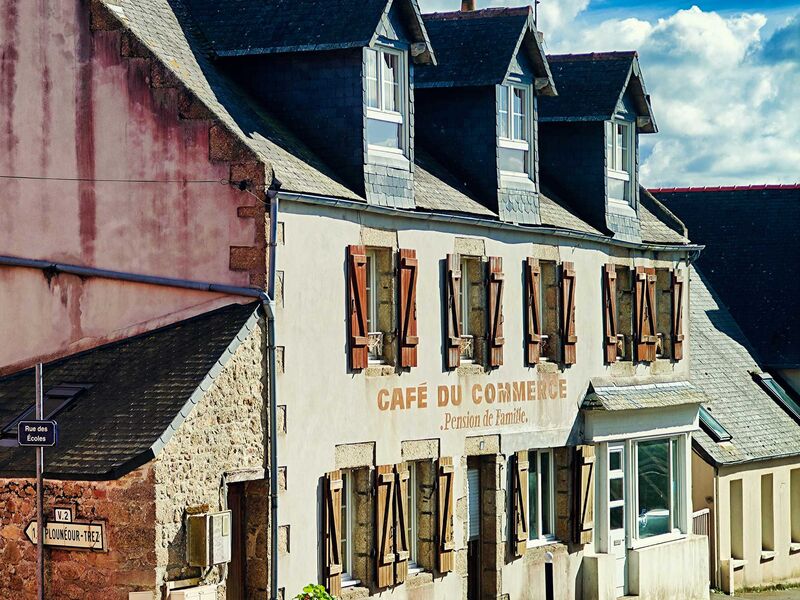 Altes Cafe in Brignogan-Plage