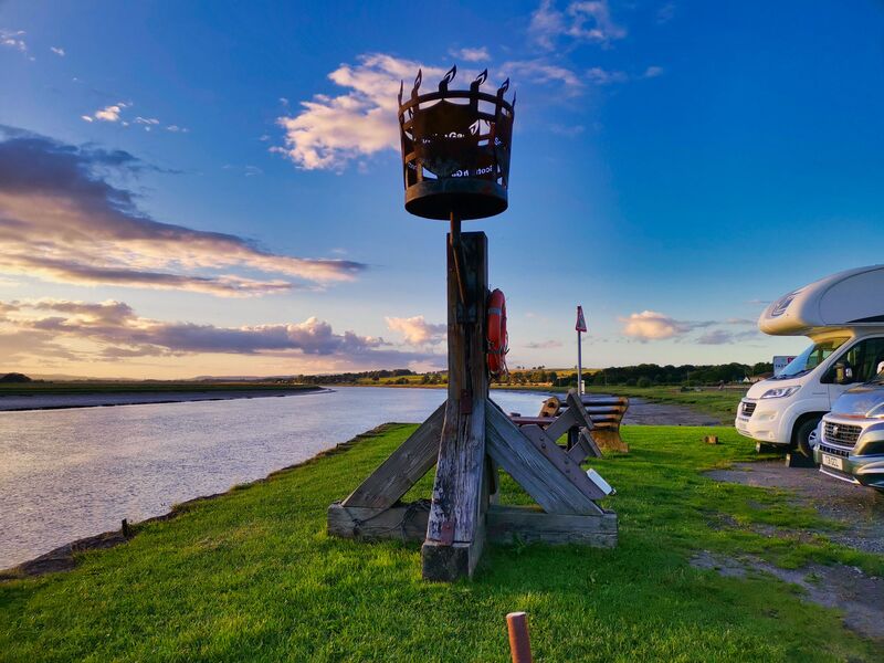 Mit dem Camper am River Nith